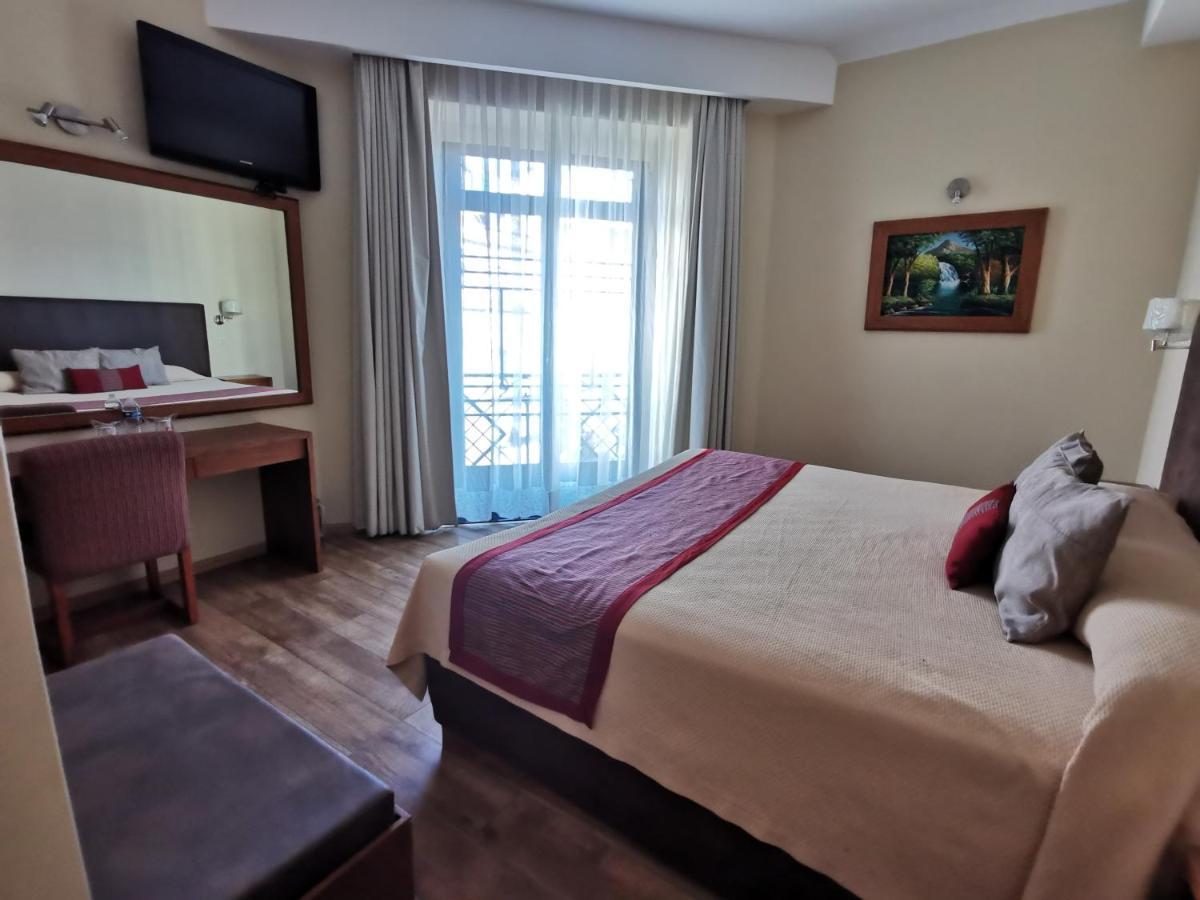 Gillow Hotel